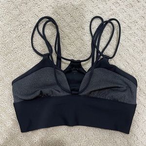Alo yoga strappy, sexy black bra! Size small